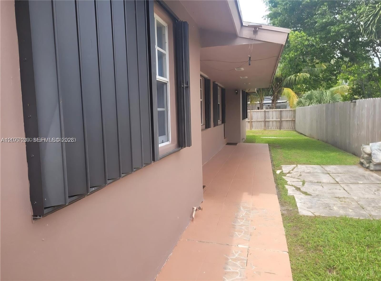 401 SW 4th Terrace 403, Hallandale Beach, FL 33009