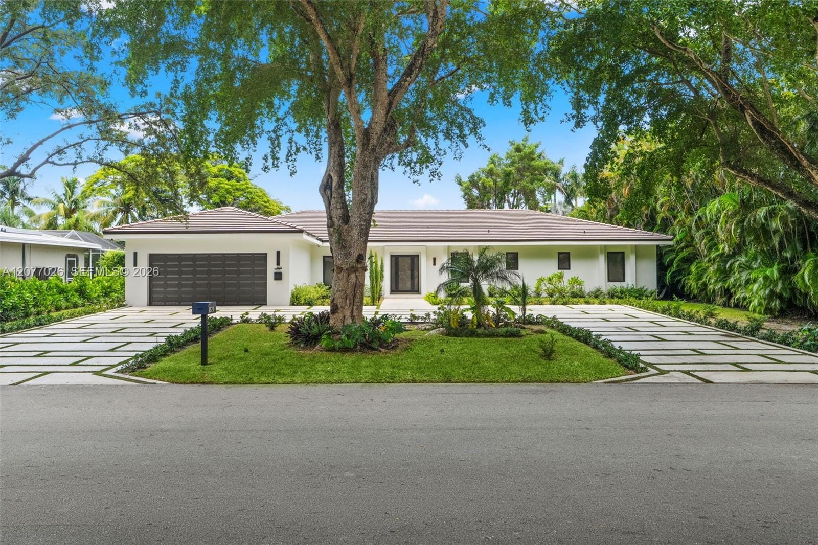 1520 Lugo Avenue — photo 3