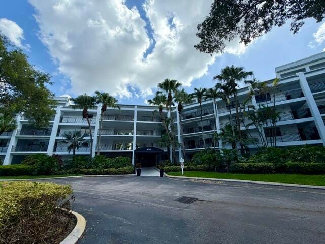 16141 W BLATT Boulevard 413, Weston, FL 33326