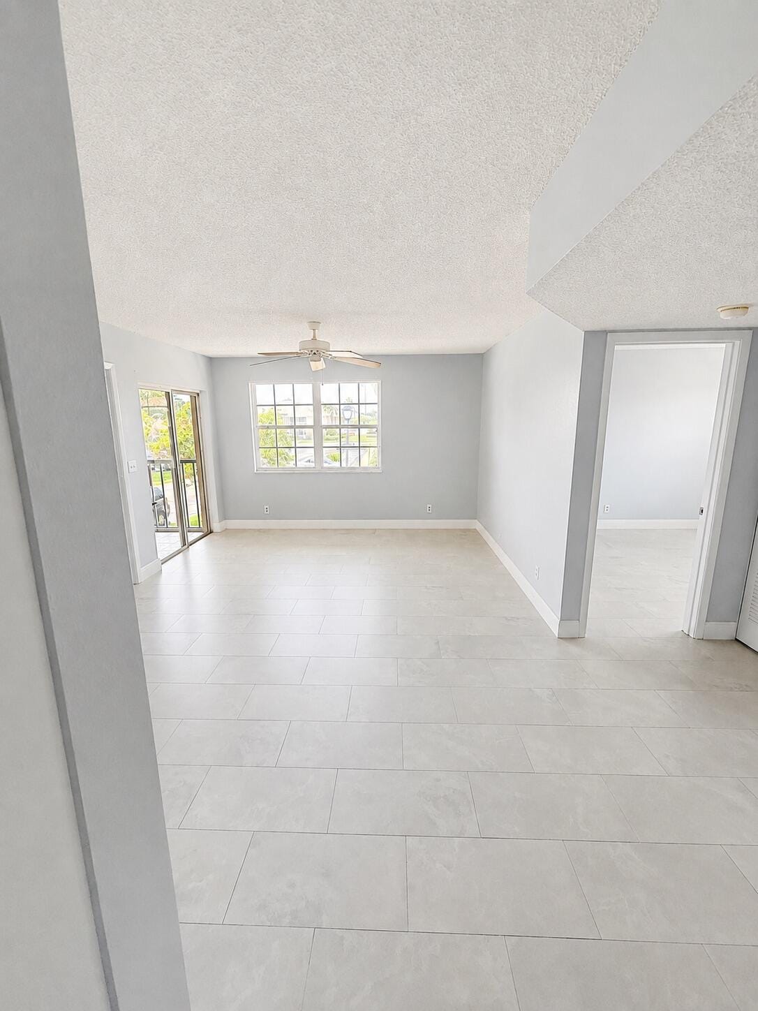 1560 SE ROYAL GREEN Circle 201, Port St. Lucie, FL 34952