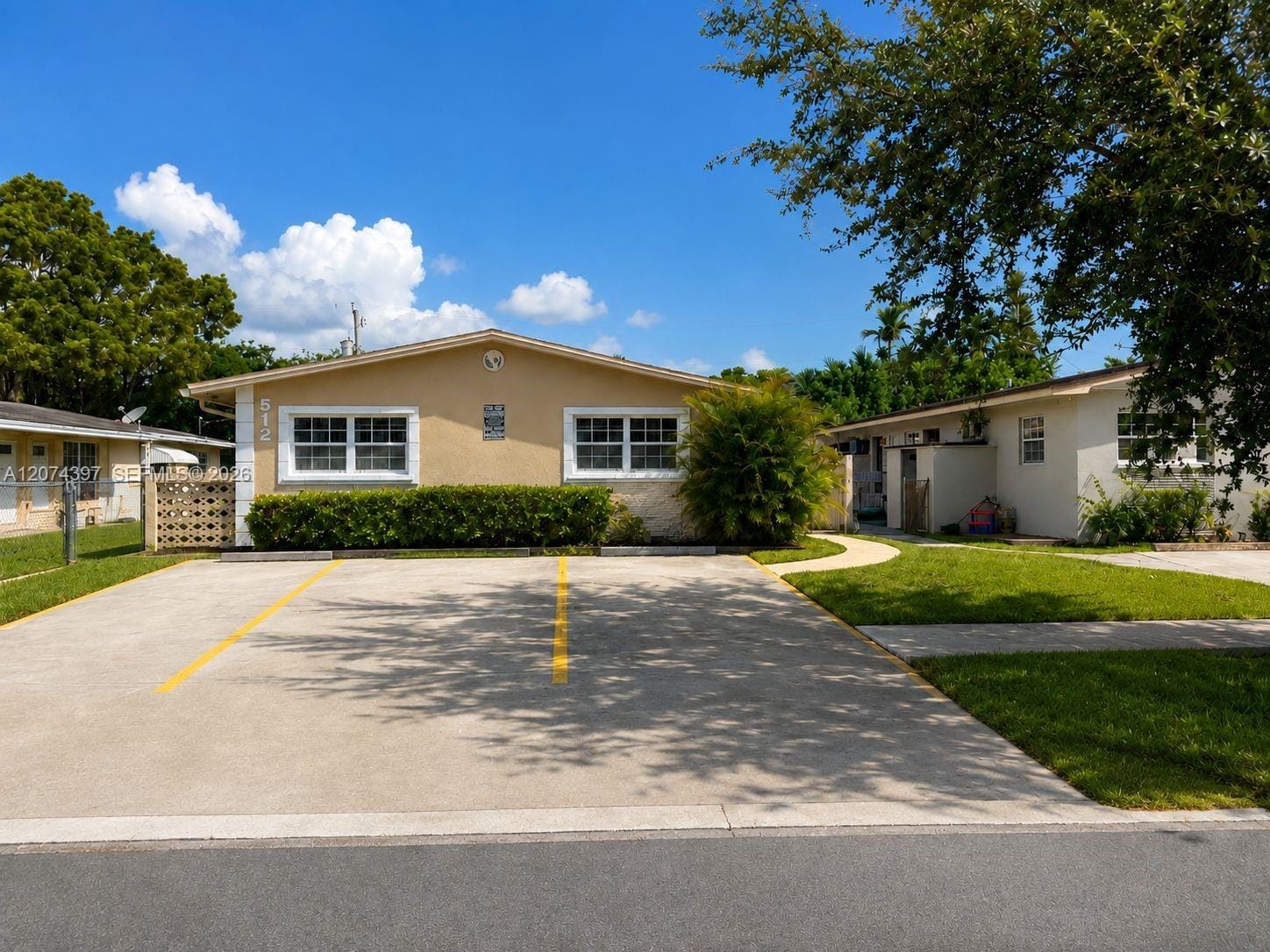 512 SW 10th Street, Hallandale Beach, FL 33009