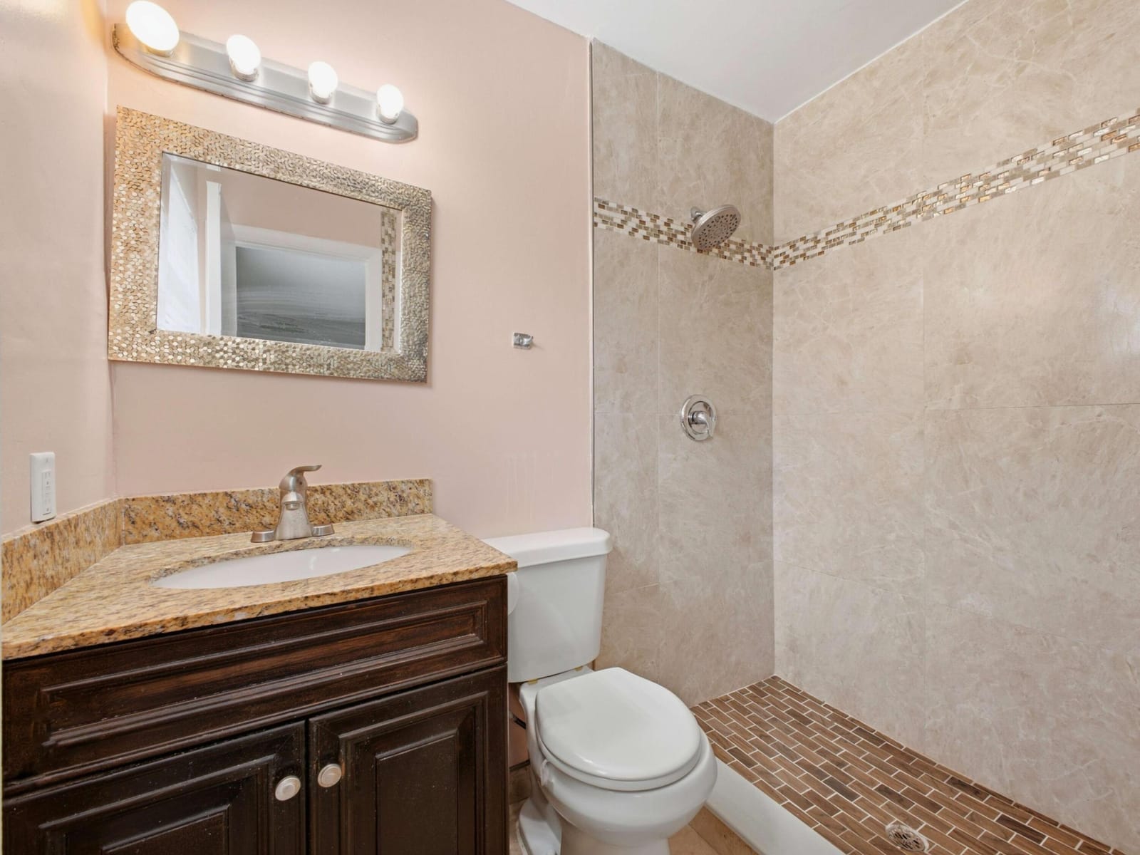 7702 Blairwood Circle S — photo 10