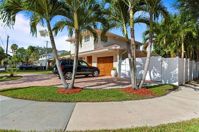 2801 N 38th Avenue, Hollywood, FL 33021