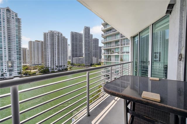 335 S Biscayne Boulevard 1503, Miami, FL 33131