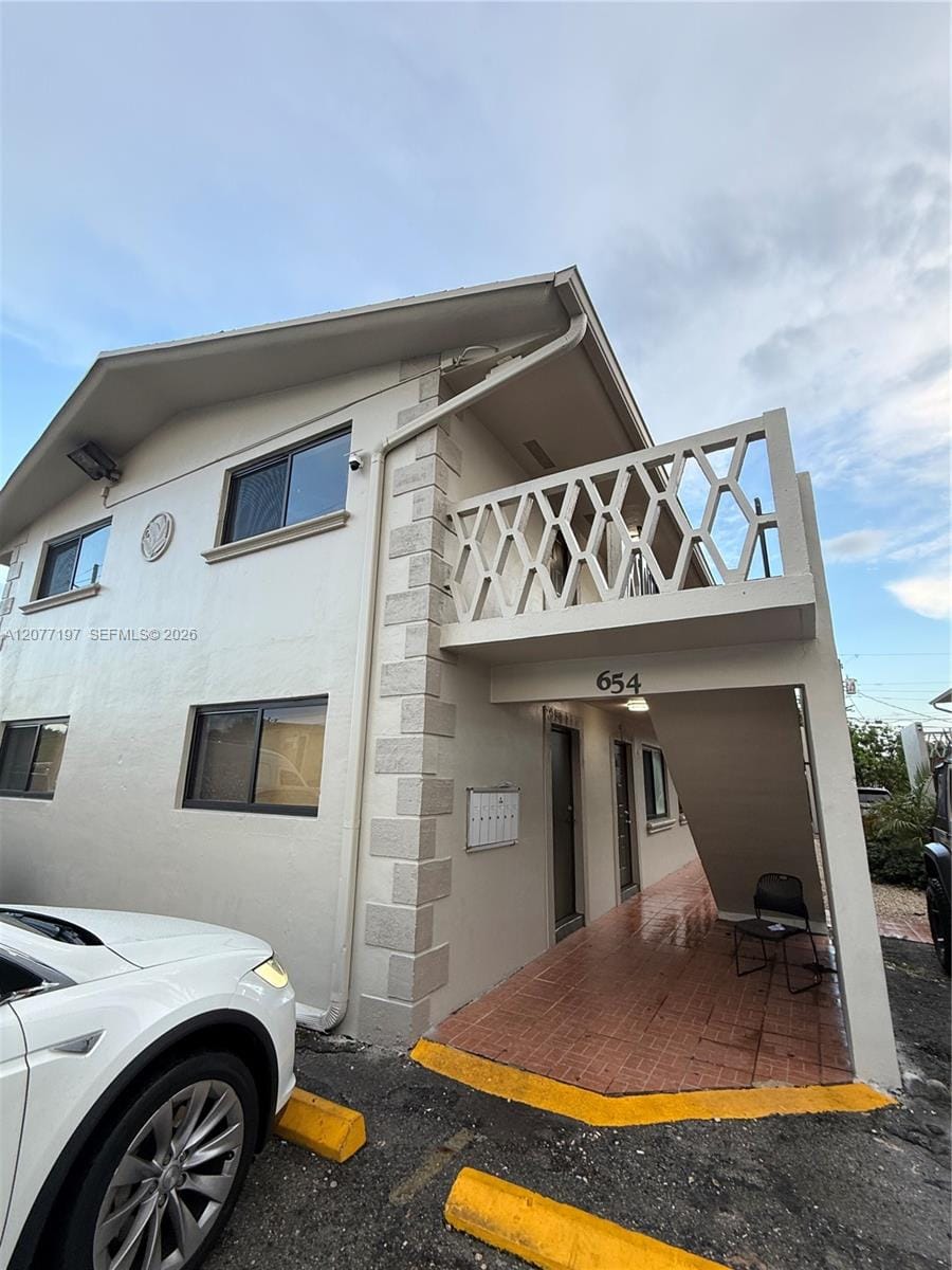 664 W 29th Street 6, Hialeah, FL 33012