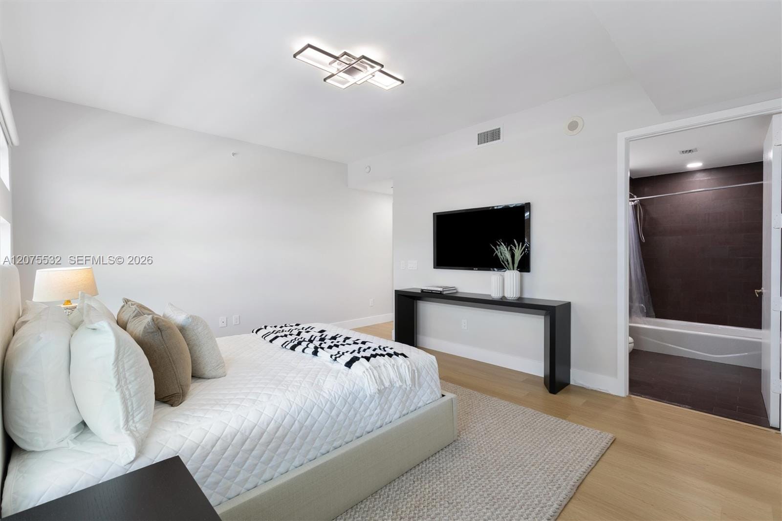 1040 Biscayne Boulevard 3403, Miami, FL 33132 photo 10