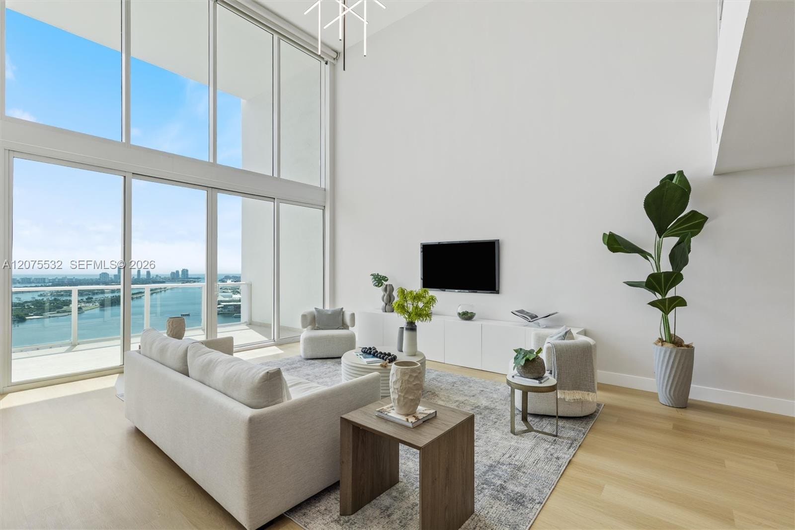 1040 Biscayne Boulevard 3403, Miami, FL 33132 photo 3