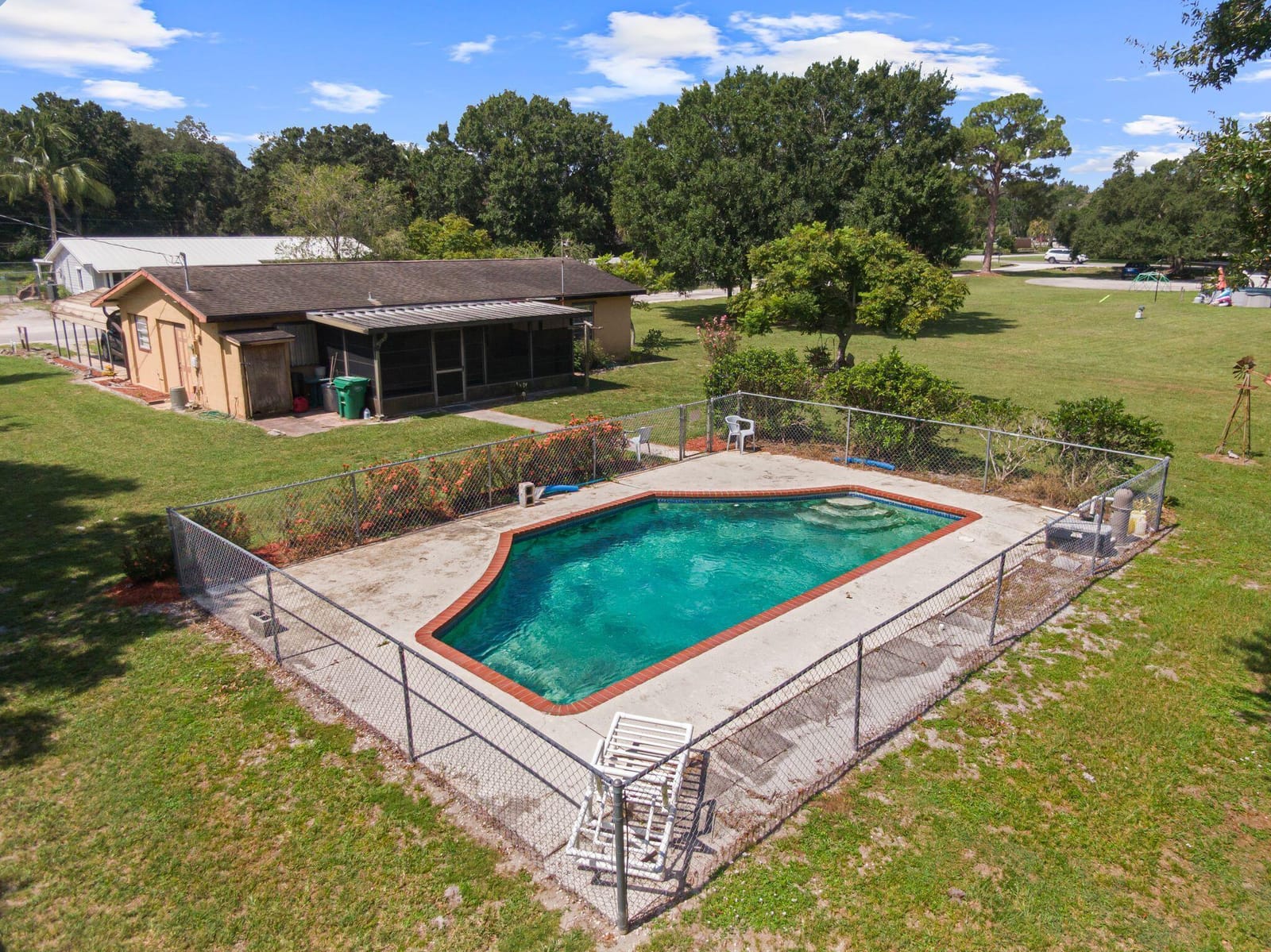 3324 S Jenkins Road — photo 8