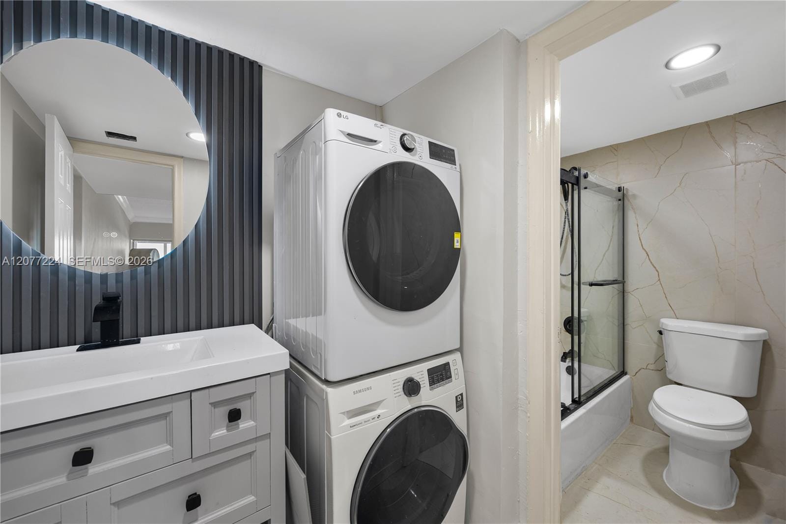 3301 Spanish Moss Terrace 806, Lauderhill, FL 33319