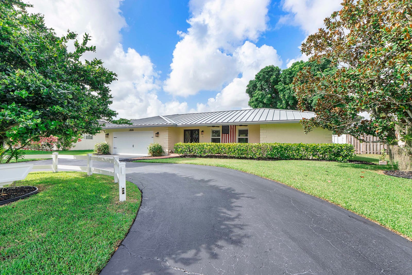 8520 NW 29th Drive, Coral Springs, FL 33065 photo 2