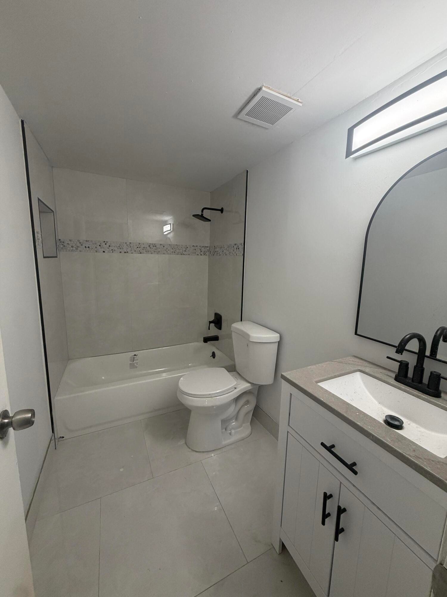 1303 NW 8TH Avenue — photo 4