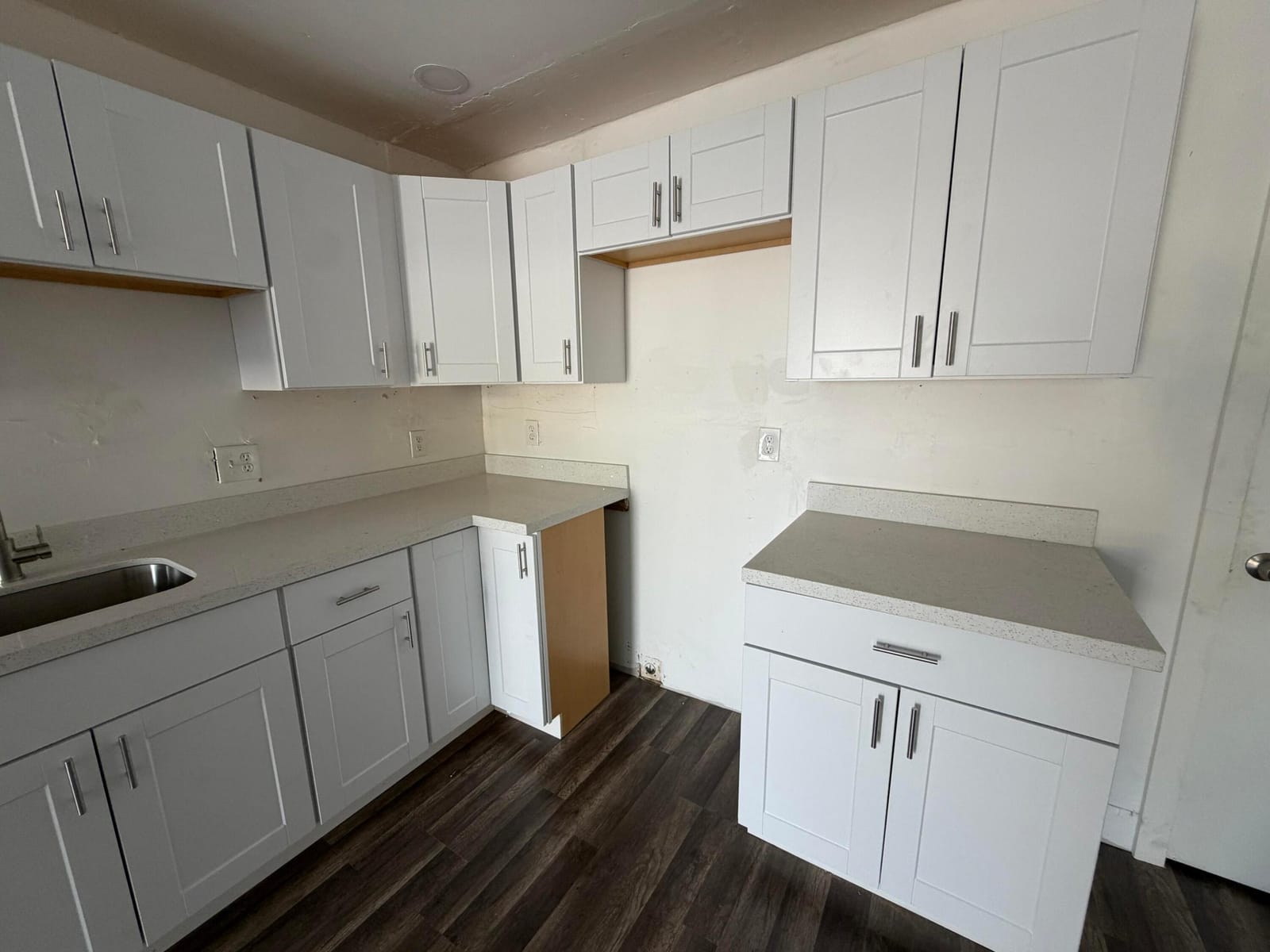 1303 NW 8TH Avenue — photo 6