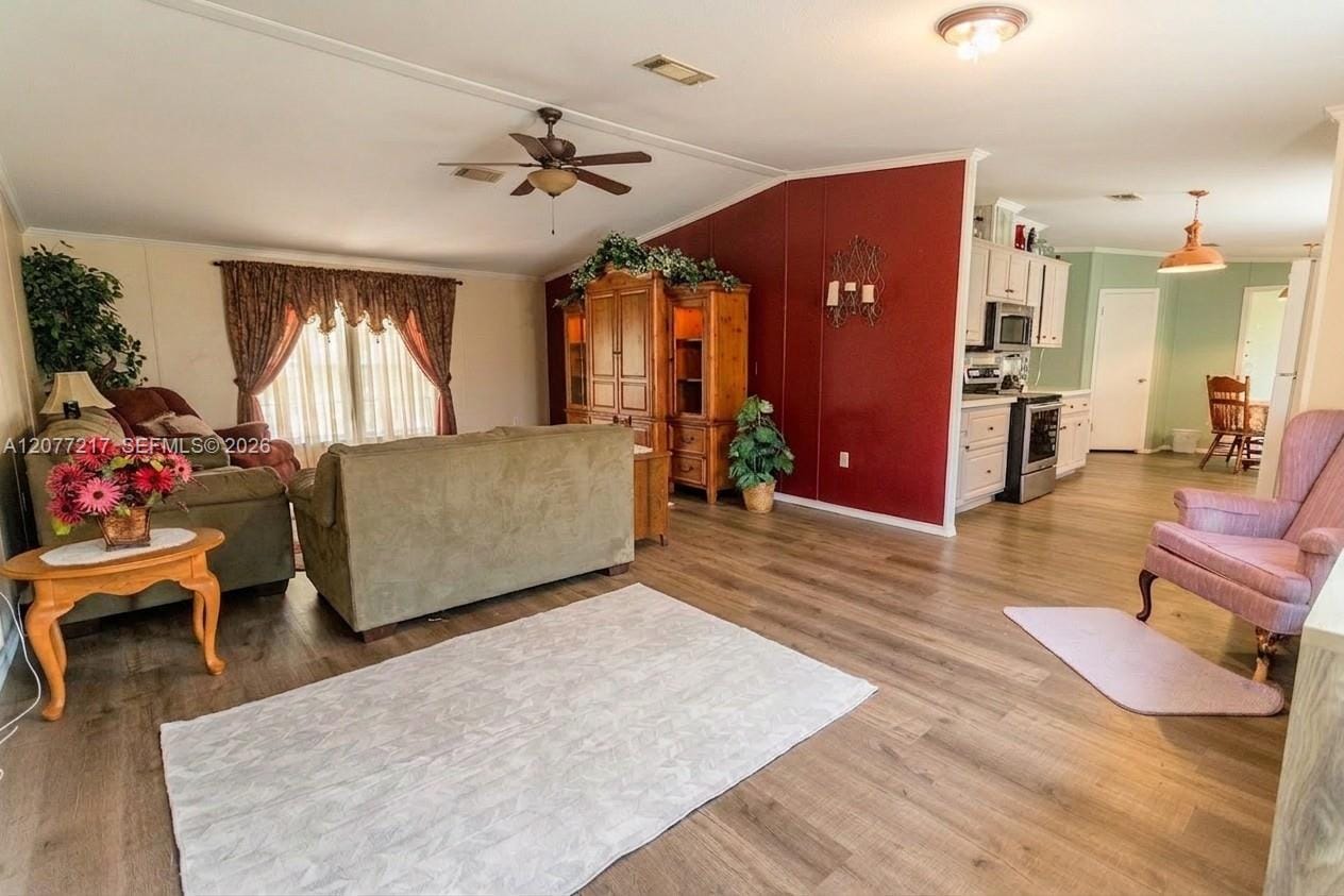 4075 Fort Center Avenue — photo 8