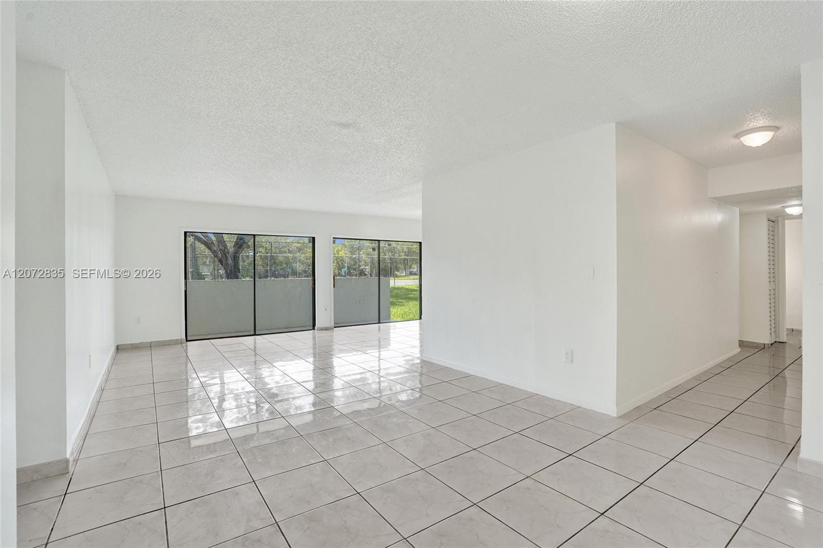 5700 SW 127th Avenue 1118 — photo 2