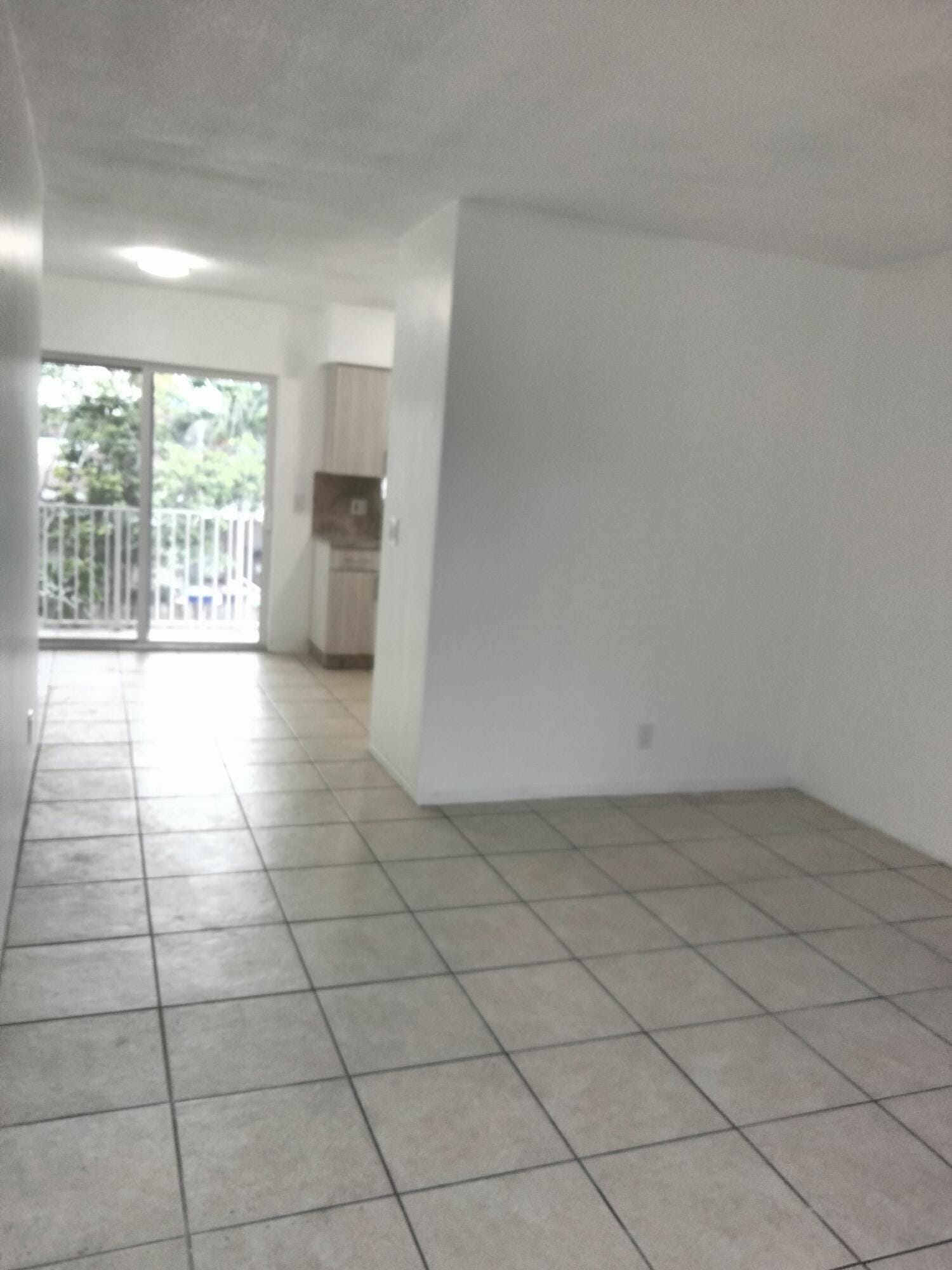 600 S Luna Court 23 — photo 2