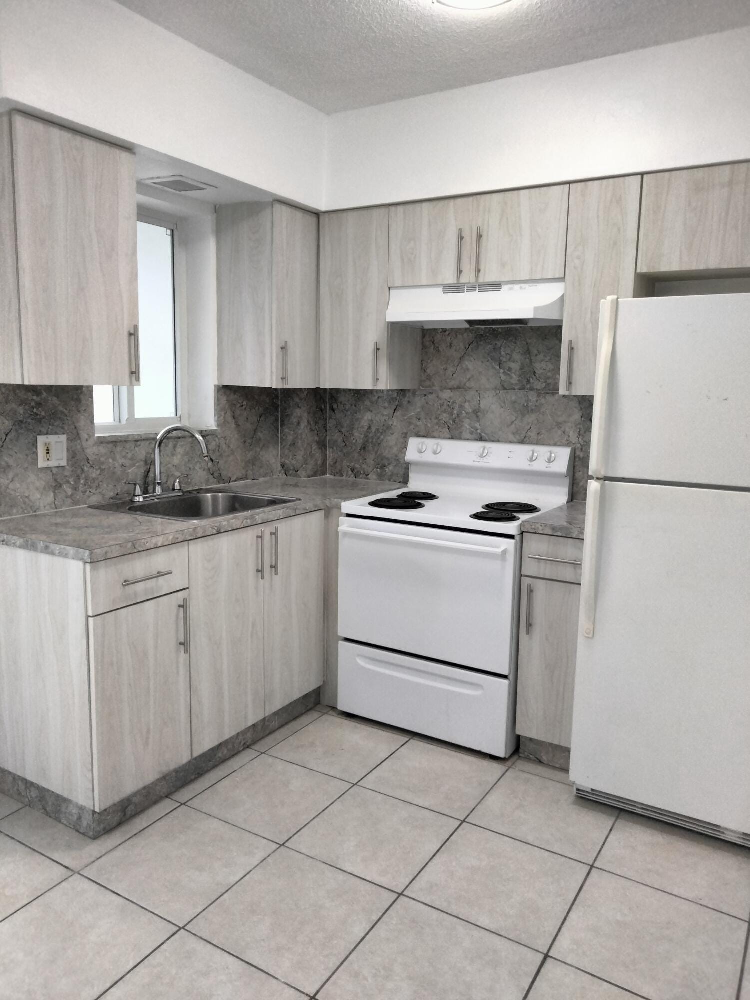 600 S Luna Court 23 — photo 3