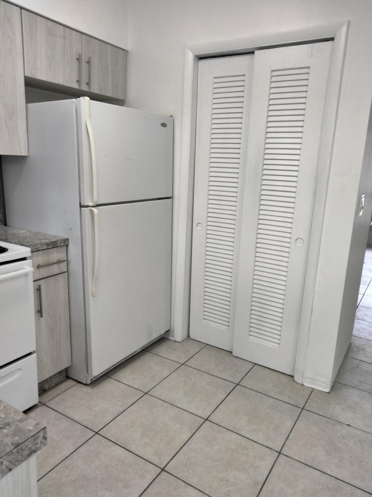 600 S Luna Court 23 — photo 4
