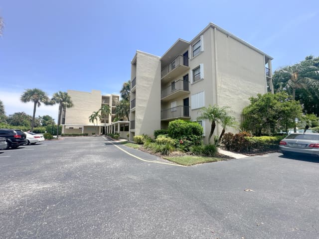 890 N FEDERAL Highway 409, sold in ZIP 33462, Lantana, FL