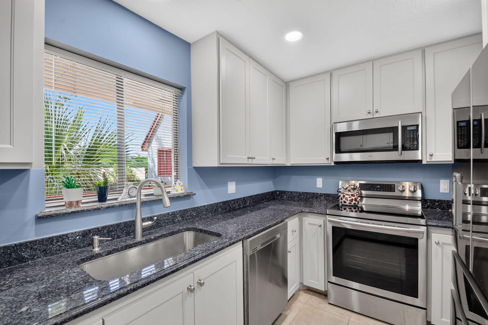 12524 SHORELINE Drive 404 — photo 6