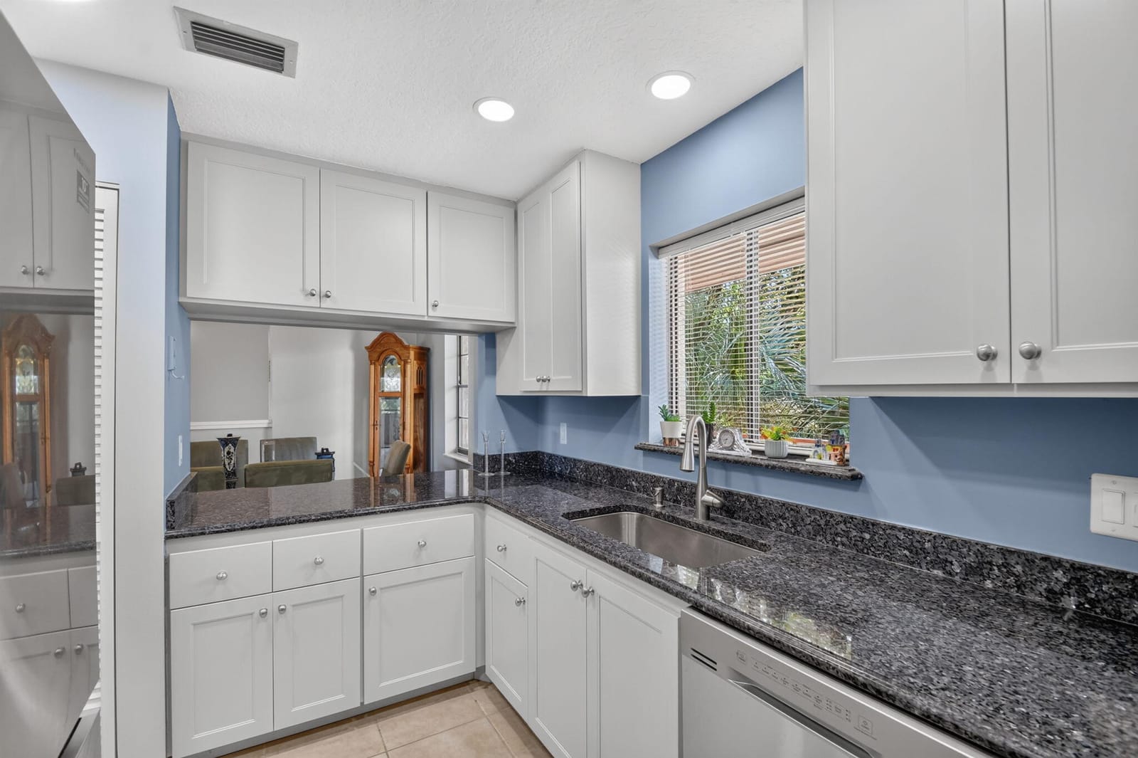 12524 SHORELINE Drive 404 — photo 9