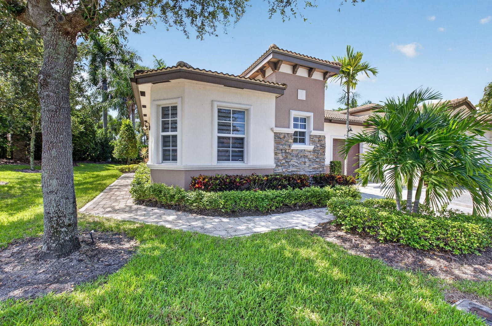 14639 Barletta Way — photo 2
