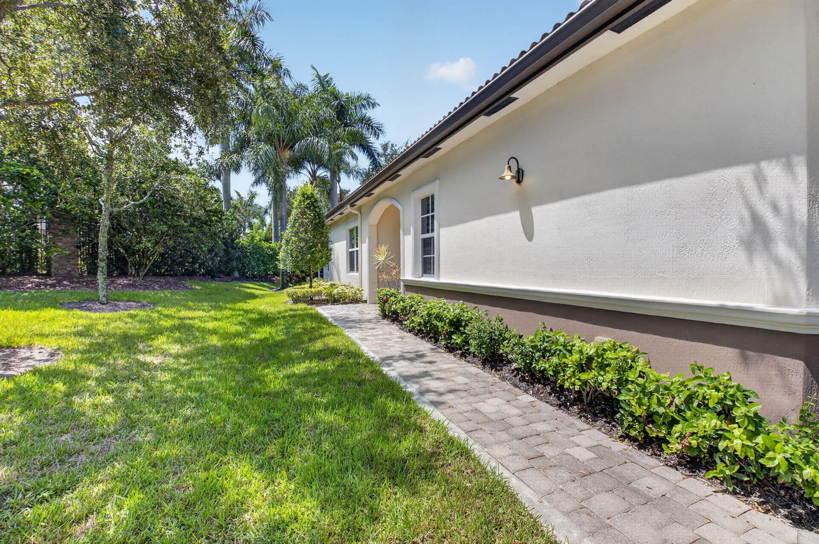 14639 Barletta Way — photo 4