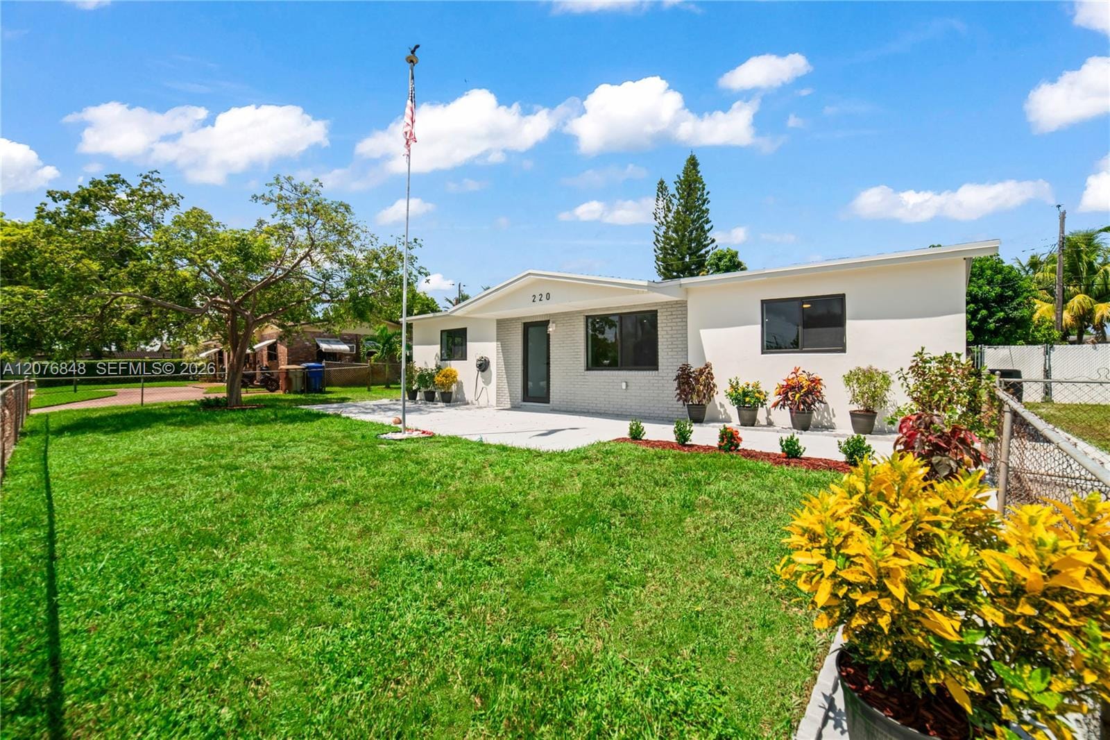 220 N 69th Terrace, Hollywood, FL 33024 photo 3