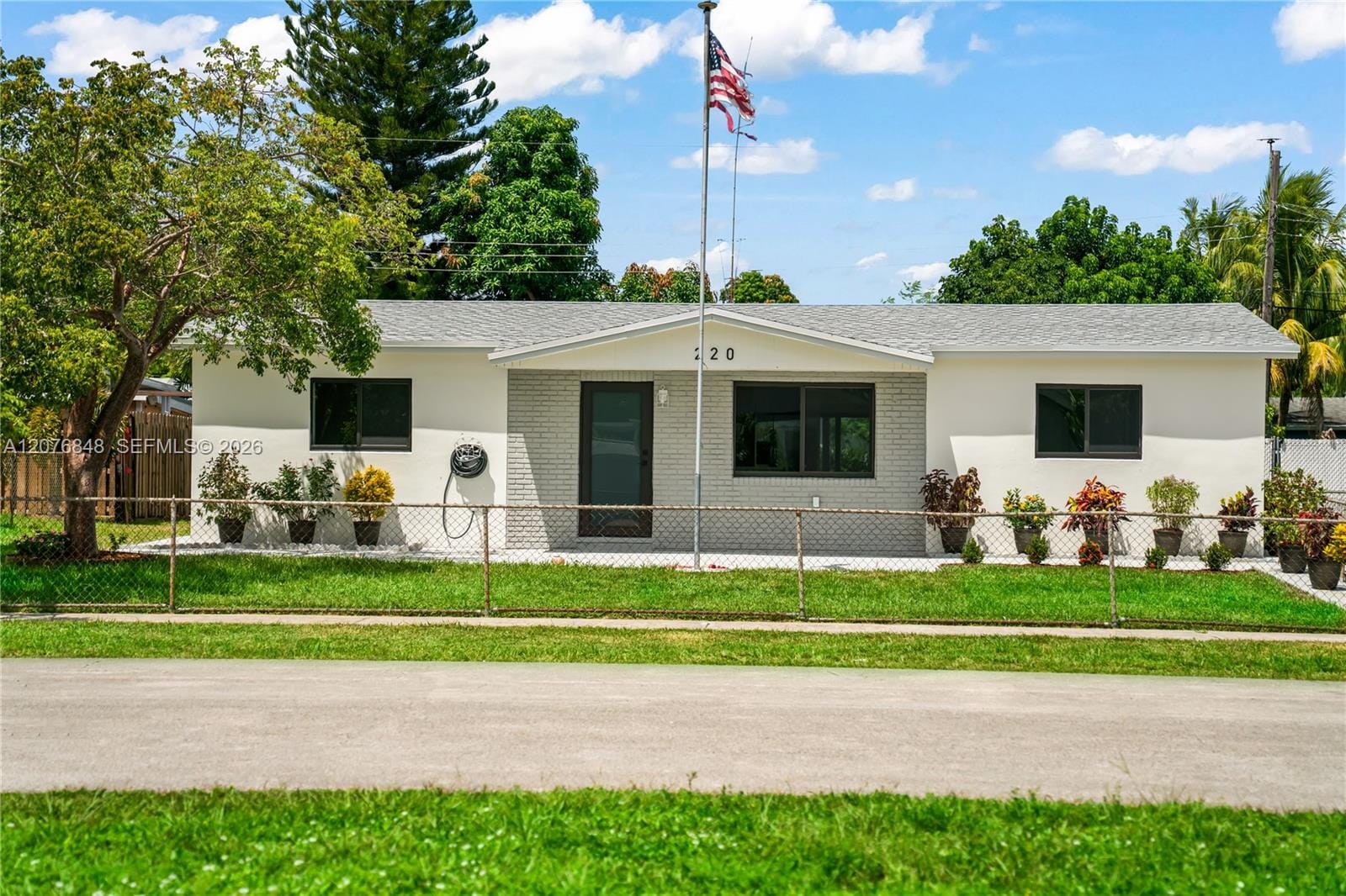 220 N 69th Terrace