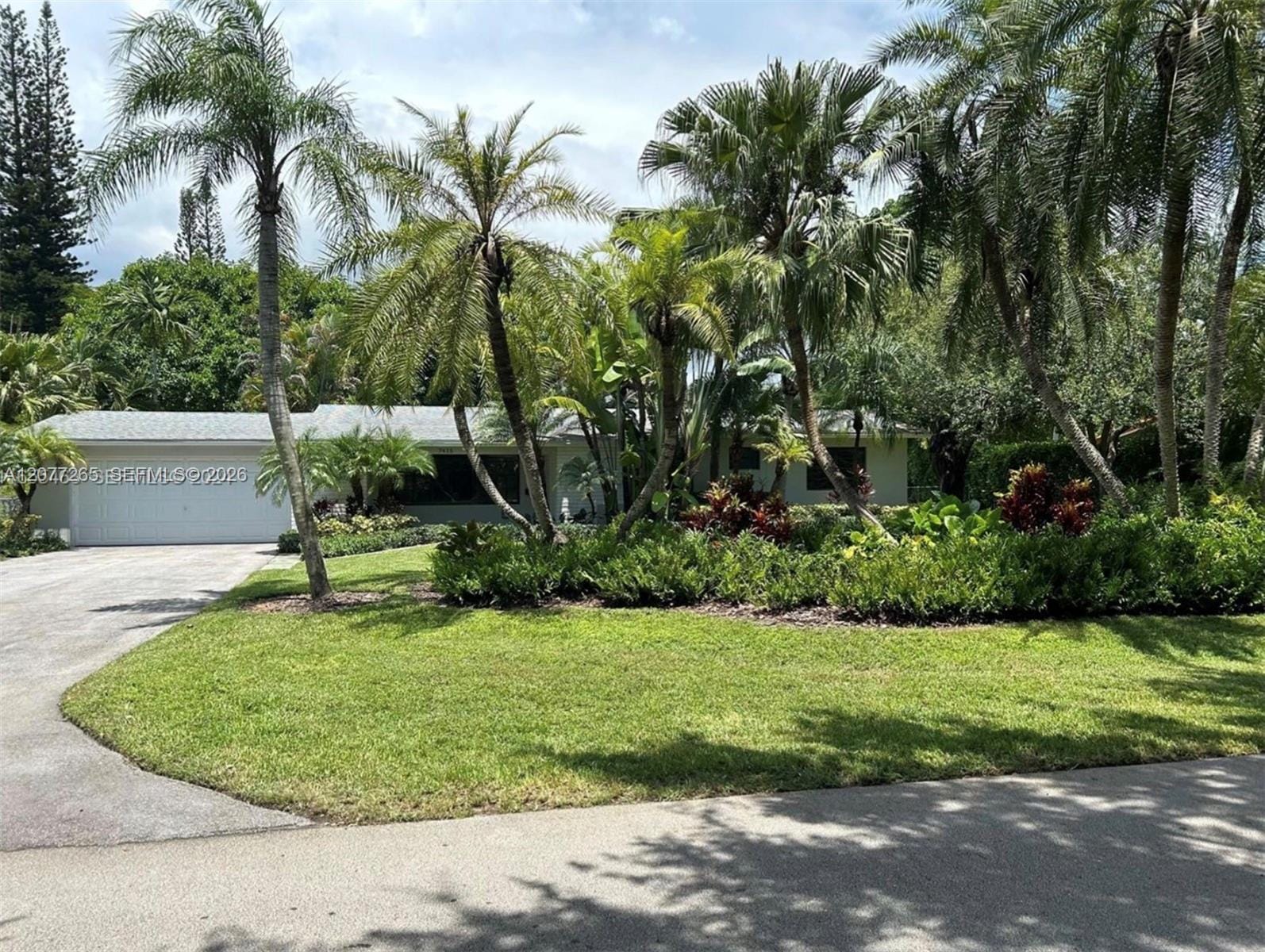7415 SW 117th Street, Pinecrest, FL 33156 - photo 1 of 8