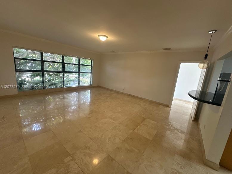32 Camden Drive 9, Bal Harbour, FL 33154