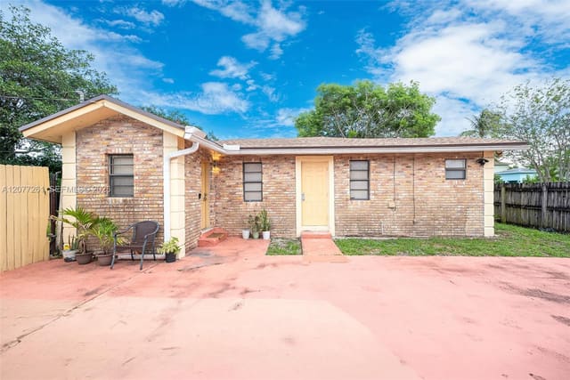 2420 NW 22nd Road, Fort Lauderdale, FL 33311
