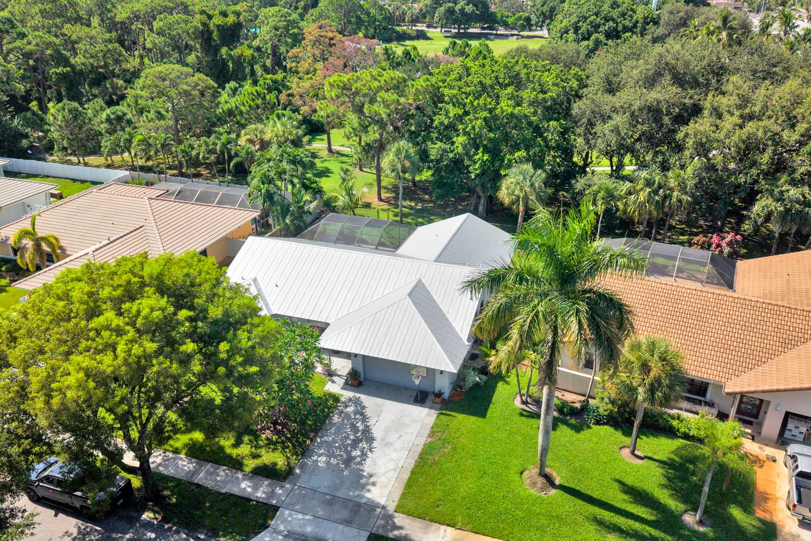 4270 NW 9th Street — photo 2