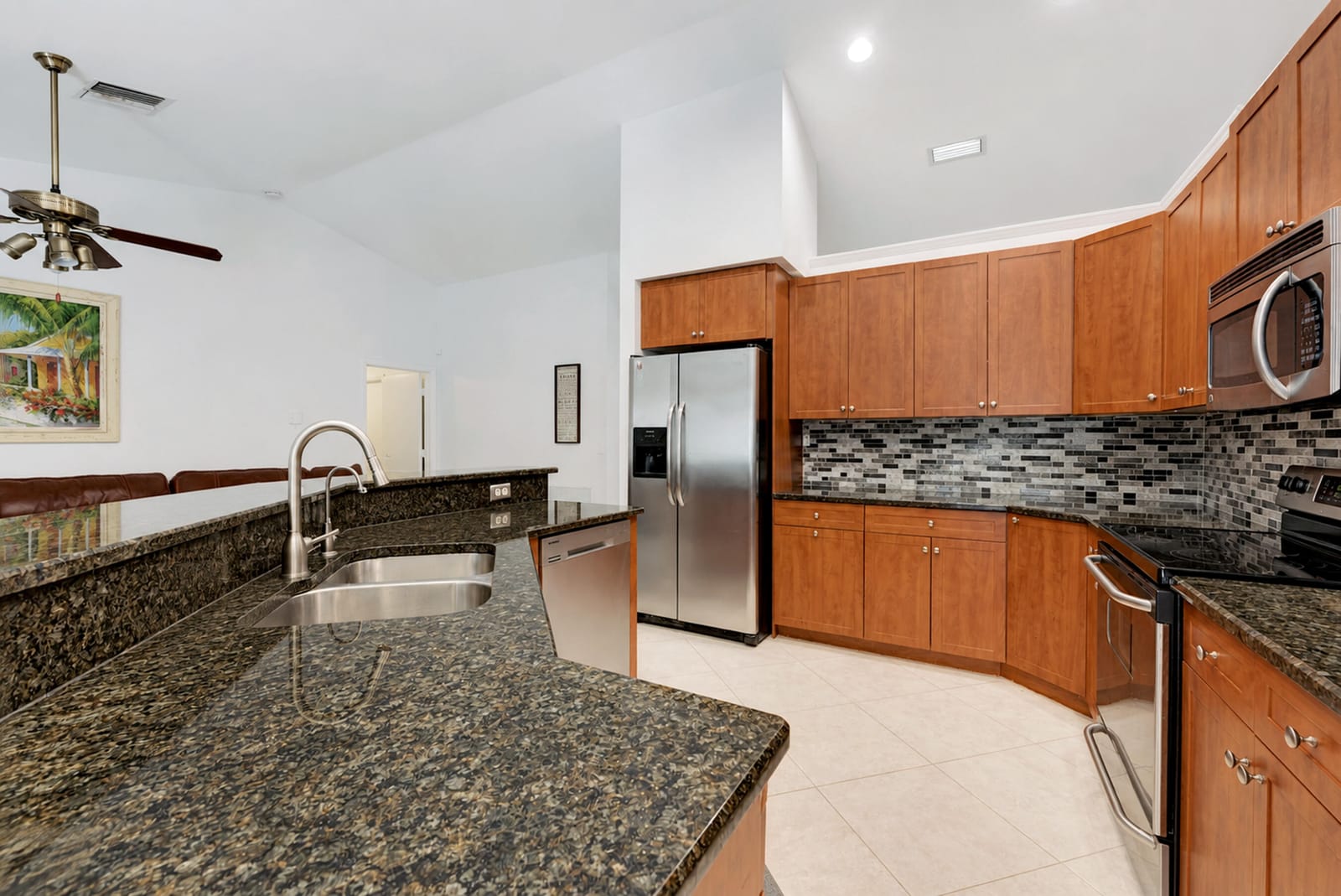 4270 NW 9th Street — photo 7