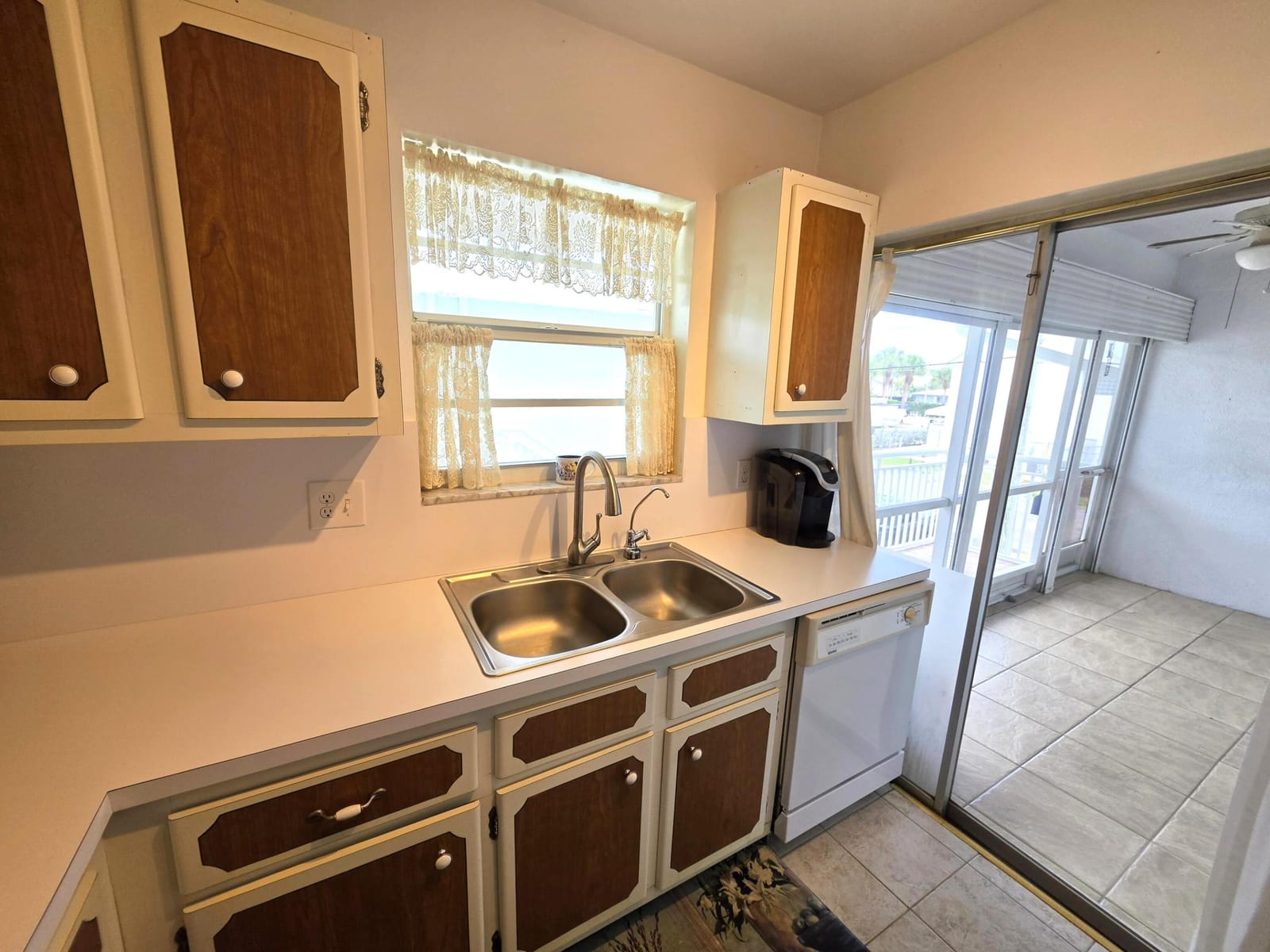 2100 NE 38th Street 219 — photo 9
