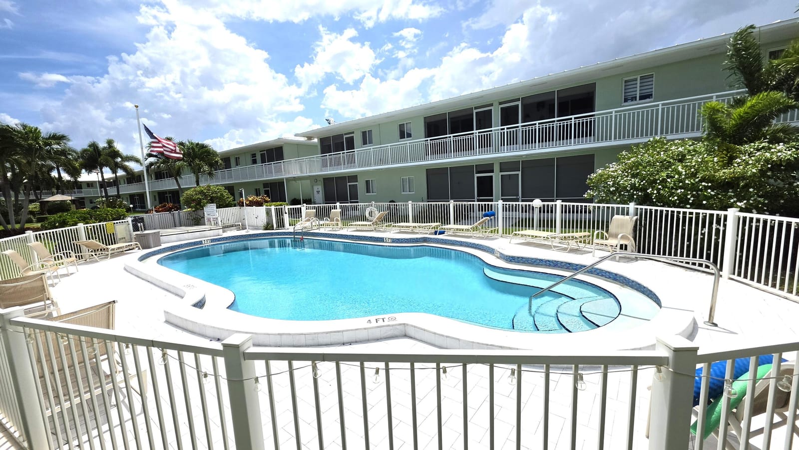 2100 NE 38th Street 219, Lighthouse Point, FL 33064