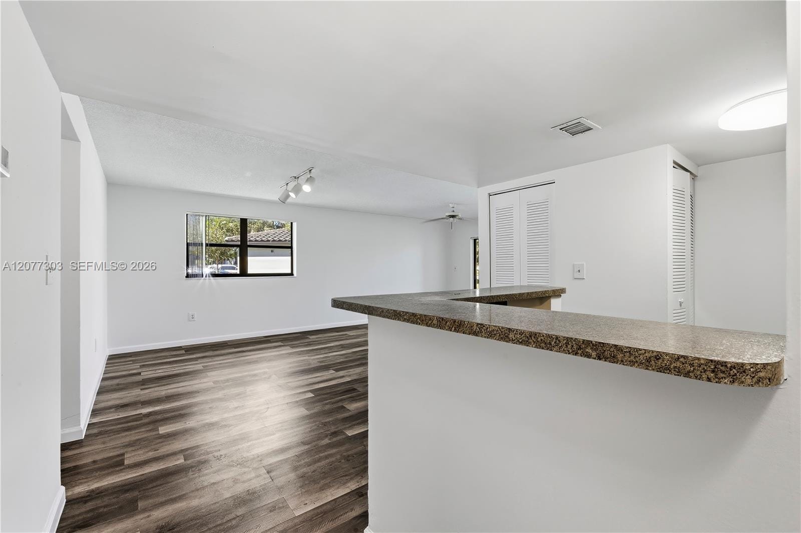 9877 Nob Hill Court 9877 — photo 4