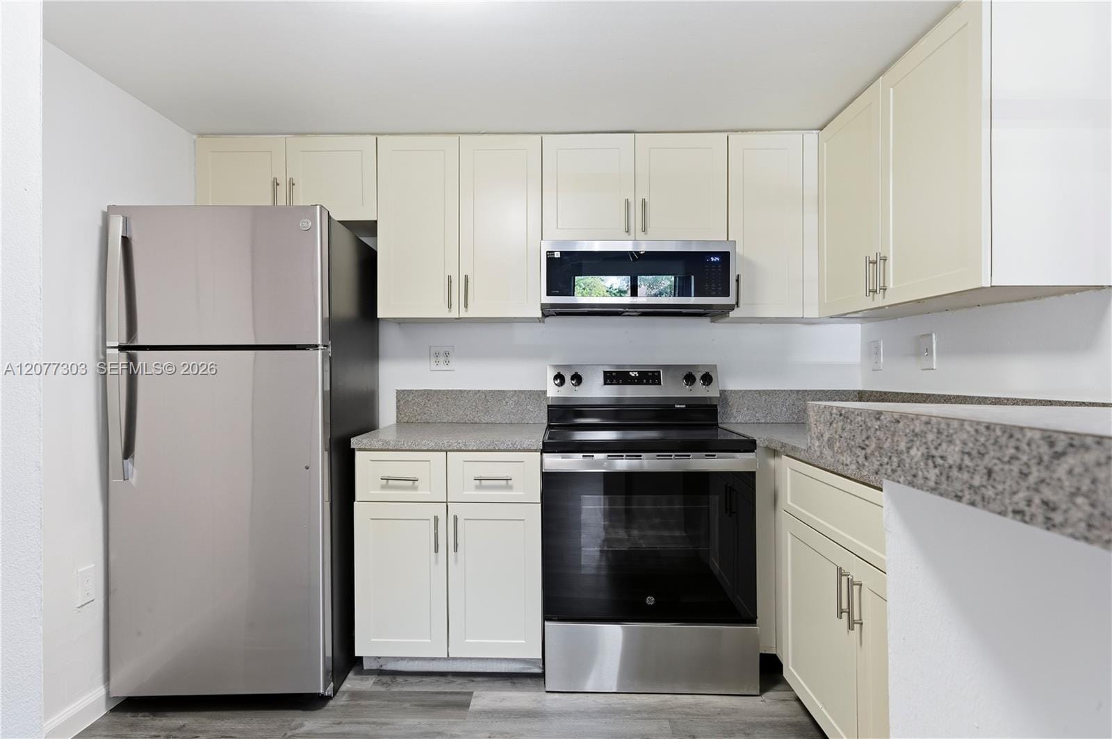 9877 Nob Hill Court 9877 — photo 5