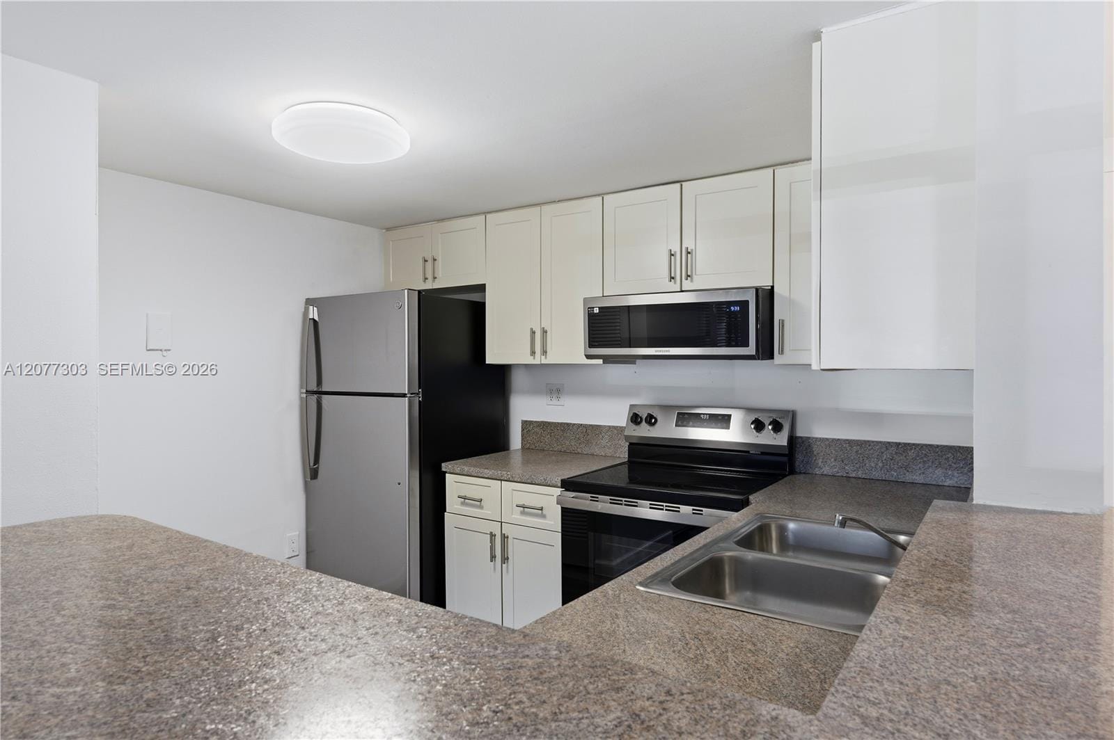 9877 Nob Hill Court 9877 — photo 6