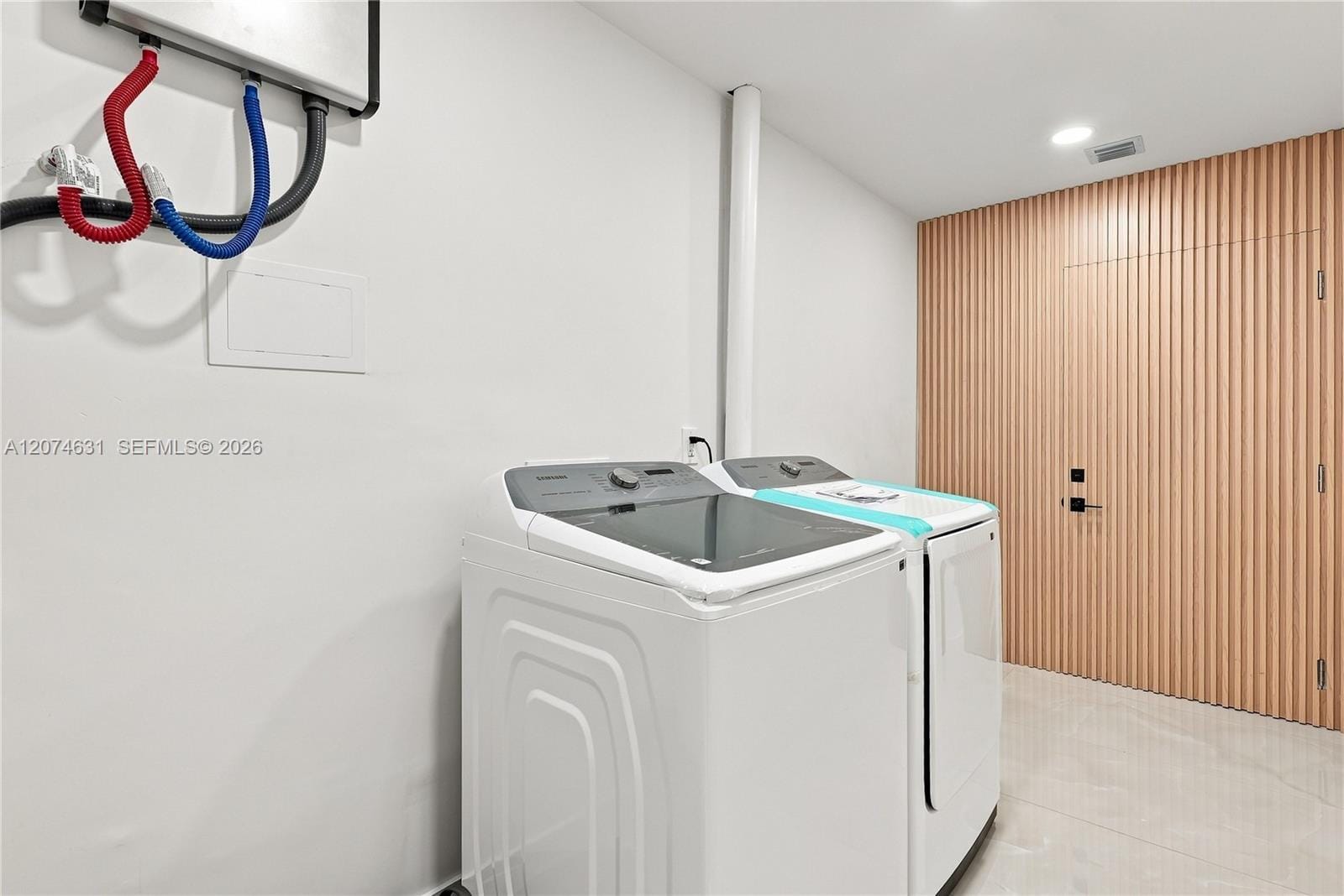 4801 Tyler Street — photo 8