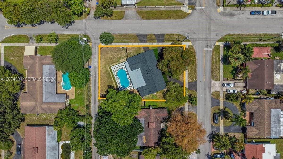 4801 Tyler Street — photo 9