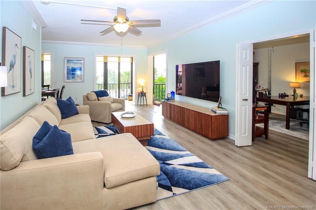 150 SE Four Winds Drive 304, Stuart, FL 34996 photo 2