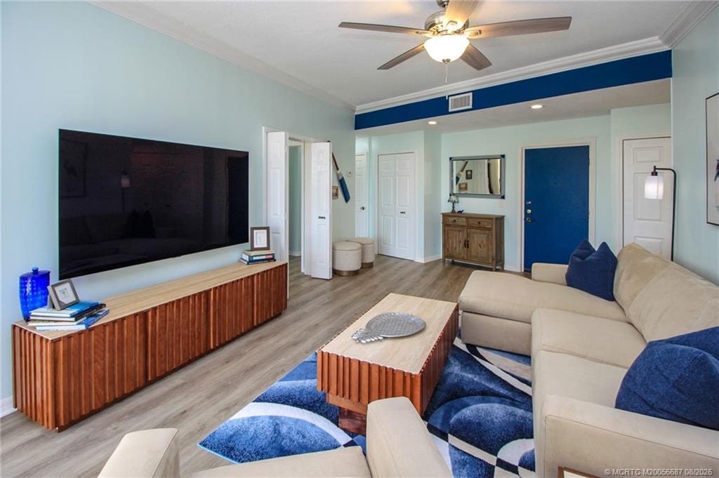 150 SE Four Winds Drive 304, Stuart, FL 34996 photo 3