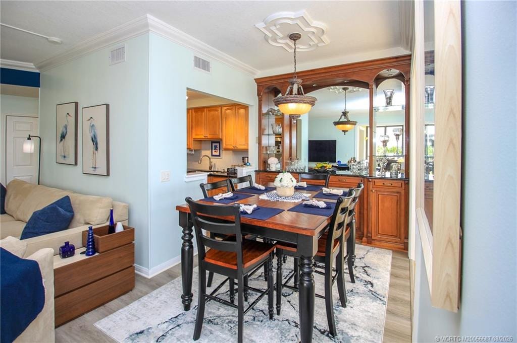 150 SE Four Winds Drive 304, Stuart, FL 34996 photo 6