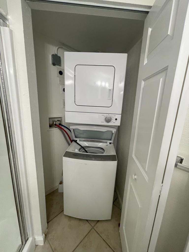 8243 Thames Boulevard D — photo 10
