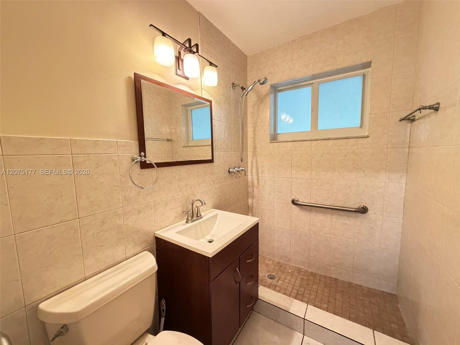 4585 E 9th Lane, Hialeah, FL 33013 photo 16