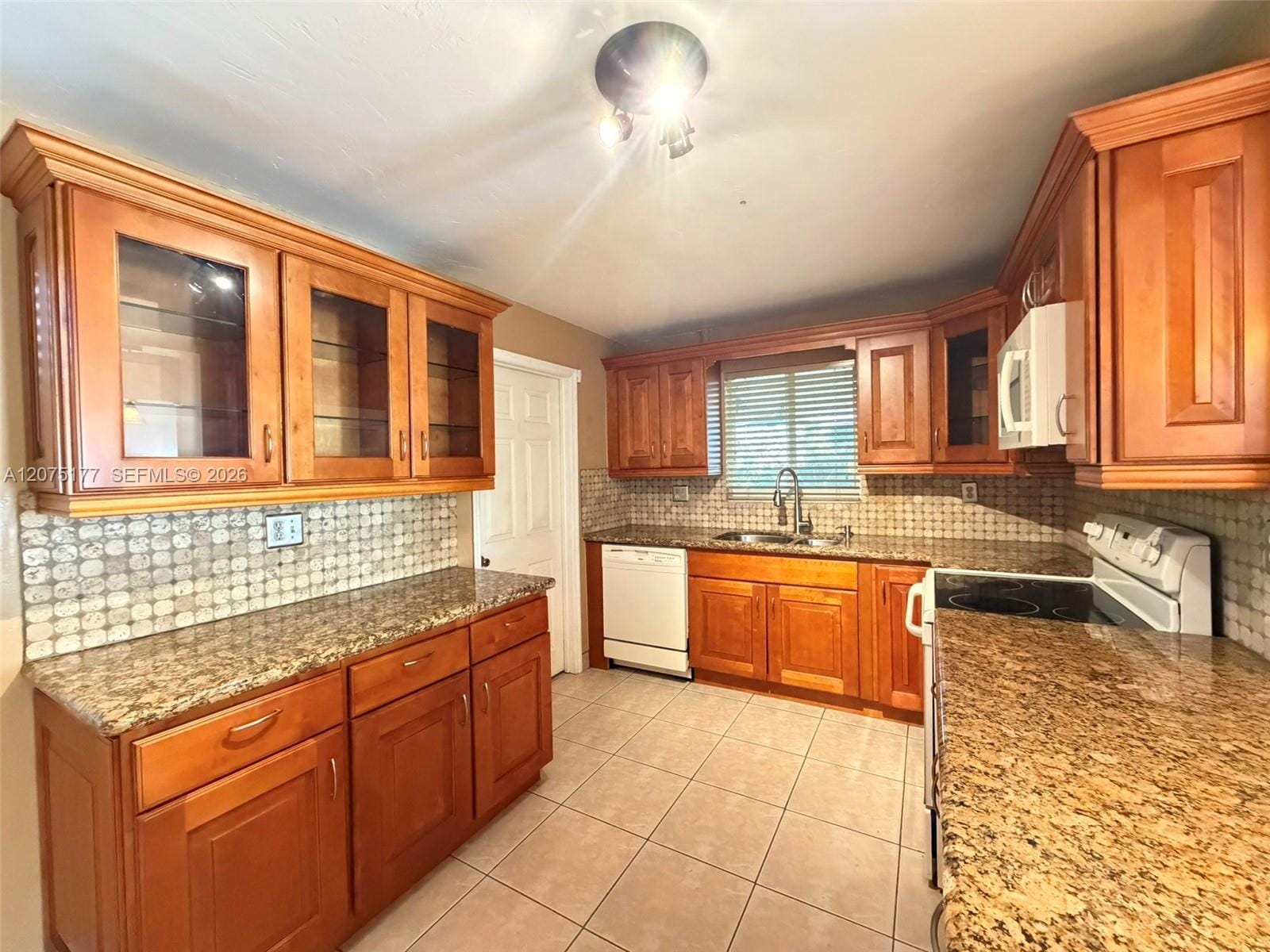 4585 E 9th Lane — photo 8