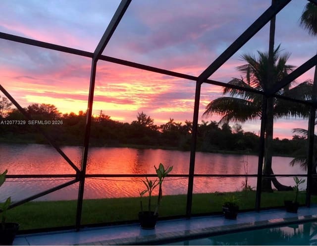 2386 SW 183rd Terrace, Silver Lakes, Miramar, FL