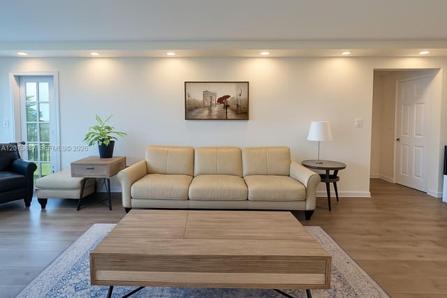 2001 Atlantic Shores Boulevard 510, Hallandale Beach, FL 33009