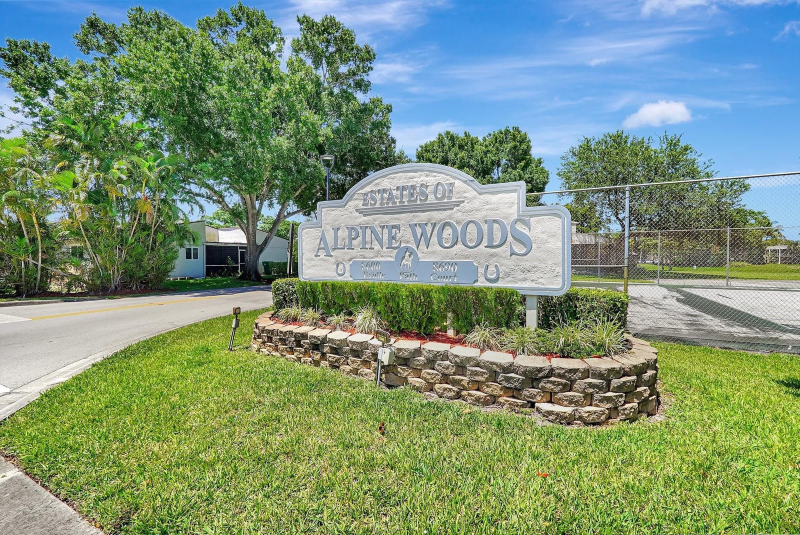 8630 BRIDLE PATH Court 207 — photo 2