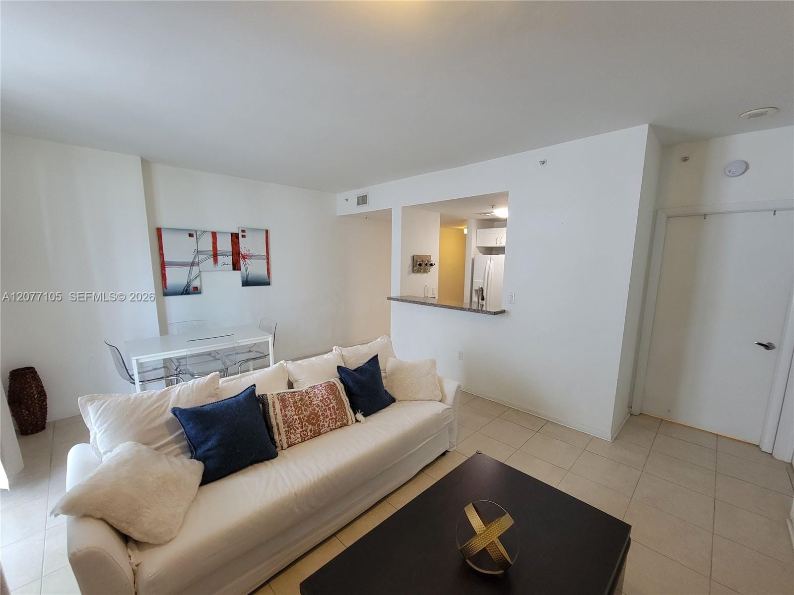 185 SE 14th Terrace 1101 — photo 1